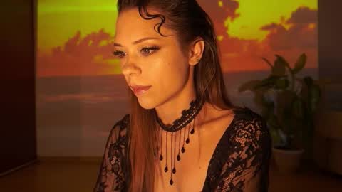 Snapshot of elly_fry chatting on September 2025 07:08:02 PM Art Place online show from September 2025 07:08:02 PM