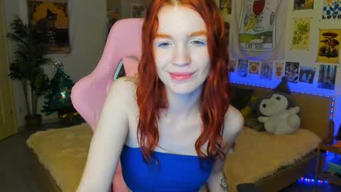 Snapshot of elly_milas chatting on December 2024 07:33:02 AM Elly Fansly online show from December 2024 07:33:02 AM