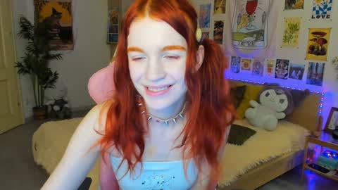 Snapshot of elly_milas chatting on January 2025 10:45:01 AM Elly Fansly online show from January 2025 10:45:01 AM