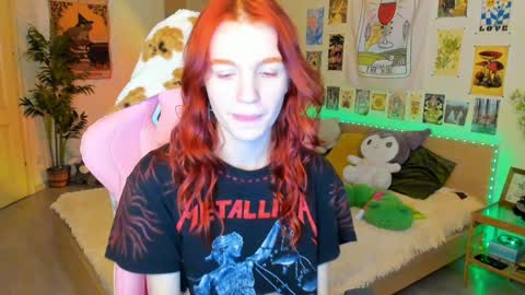 Snapshot of elly_milas chatting on January 2025 11:31:02 AM Elly Fansly online show from January 2025 11:31:02 AM
