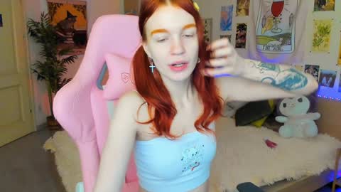 Snapshot of elly_milas chatting on January 2025 09:51:02 AM Elly Fansly online show from January 2025 09:51:02 AM