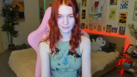 Snapshot of elly_milas chatting on February 2025 05:53:01 AM Elly Fansly online show from February 2025 05:53:01 AM