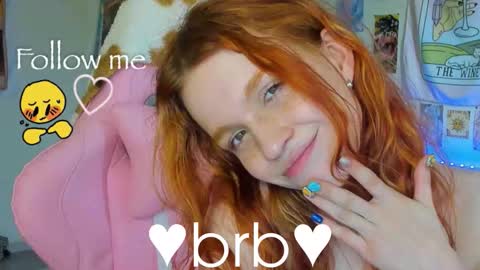 Snapshot of elly_milas chatting on October 2025 06:34:01 AM Elly Fansly online show from October 2025 06:34:01 AM