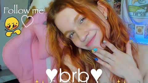 Snapshot of elly_milas chatting on November 2025 02:06:02 PM Elly Fansly online show from November 2025 02:06:02 PM