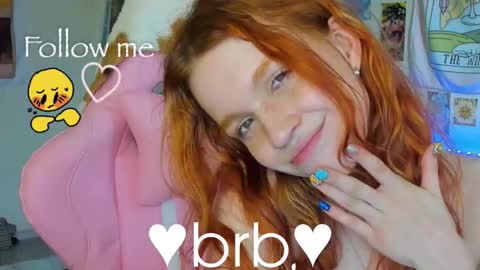 Snapshot of elly_milas chatting on November 2025 09:09:01 AM Elly Fansly online show from November 2025 09:09:01 AM