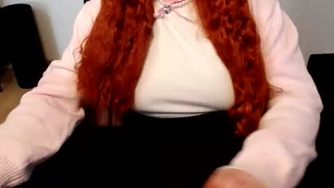 Elly online show from May 2026 06:49:02 PM