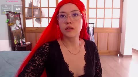 Snapshot of elly_uwuw chatting on December 2024 08:50:02 PM Emy Castro online show from December 2024 08:50:02 PM