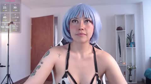 Snapshot of elly_uwuw chatting on September 2025 09:36:02 PM Emy Castro online show from September 2025 09:36:02 PM