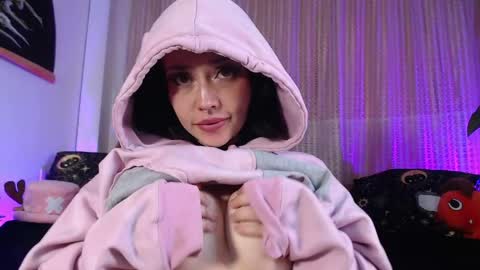 Emy Castro online show from May 2026 01:33:01 AM