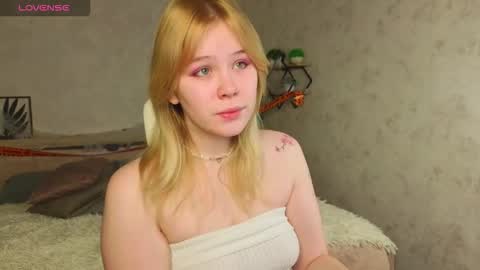 ellya_castro online show from October 2025 12:33:02 AM
