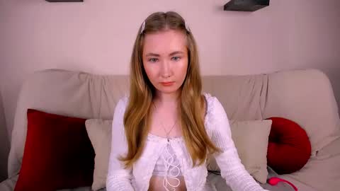 Elly online show from November 2025 02:55:01 AM