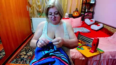 Snapshot of ellyhot53 chatting on January 2025 03:14:02 PM ellyhot53 online show from January 2025 03:14:02 PM