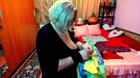 Snapshot of ellyhot53 chatting on March 2025 03:26:01 PM ellyhot53 online show from March 2025 03:26:01 PM