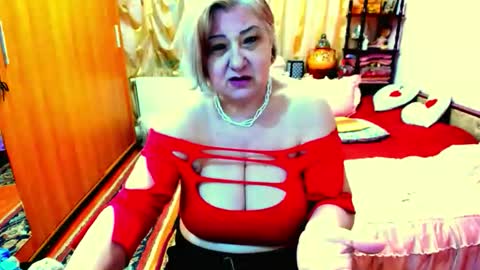 ellyhot53 online show from April 2026 03:24:01 PM
