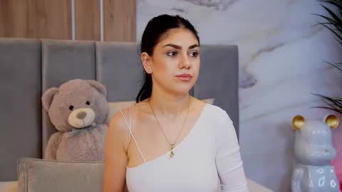 Elly online show from November 2025 01:31:01 PM