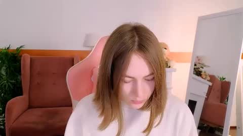 elma_lily online show from February 2026 08:18:02 AM