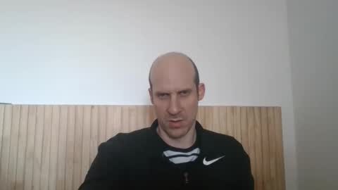 Snapshot of elmatirestrepo chatting on May 2026 05:41:01 PM Mati Restrepo online show from May 2026 05:41:01 PM