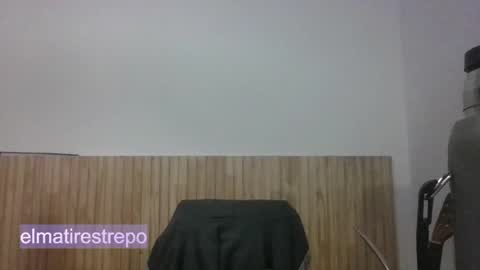 Snapshot of elmatirestrepo chatting on May 2026 02:40:02 AM Mati Restrepo online show from May 2026 02:40:02 AM