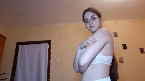Kate online show from April 2026 12:29:02 PM