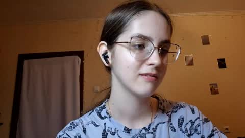Kate online show from May 2026 02:33:01 PM