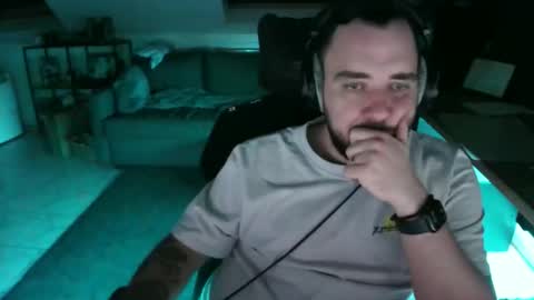 Elmo online show from October 2025 10:50:01 PM