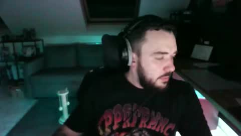 Elmo online show from November 2025 09:03:01 PM