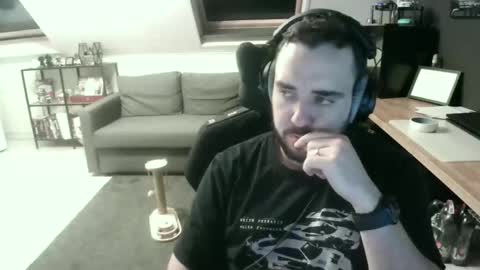 Elmo online show from November 2025 05:12:01 PM