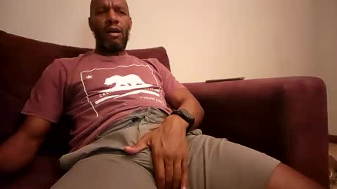 Snapshot of elmorenazogt chatting on February 2025 03:43:02 AM My name is Elmore. Please say hello I like to chat with you. If you have requests or dirty talk please use tip online show from February 2025 03:43:02 AM