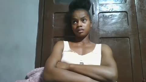 elodie228680 online show from May 2026 07:36:01 AM