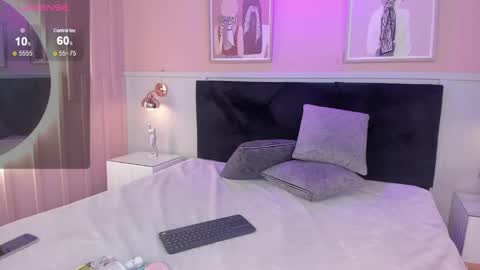 Elodie  online show from May 2026 12:10:01 PM
