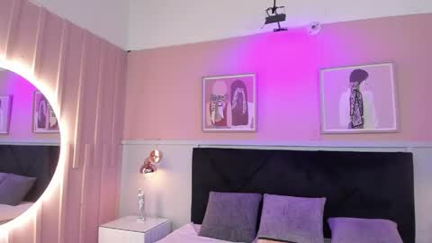 Elodie  online show from May 2026 12:03:02 PM