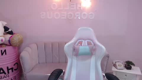 Elody  online show from March 2025 03:32:01 AM