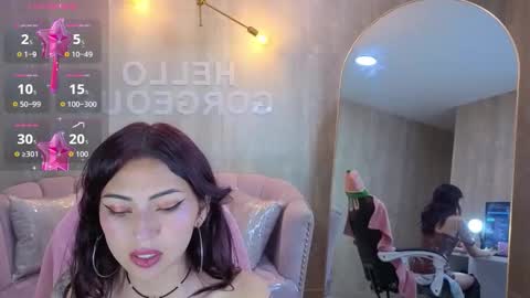 Elody  online show from October 2025 12:52:02 PM