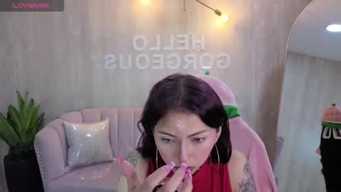 Elody  online show from October 2025 03:18:01 AM