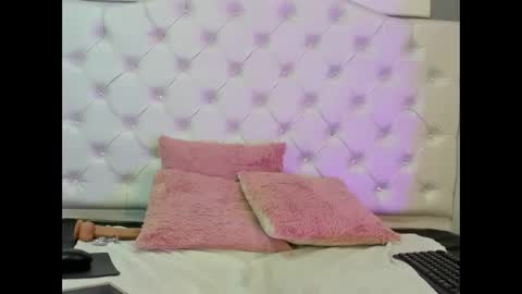 Eloisa  online show from February 2026 06:26:01 AM