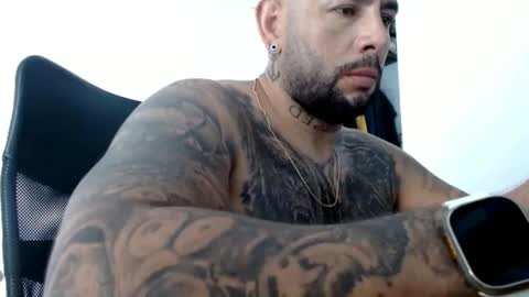 Snapshot of elosocazador chatting on February 2025 07:18:02 PM elosocazador online show from February 2025 07:18:02 PM