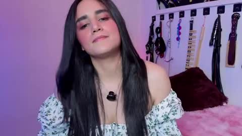 elowen_halley1 online show from April 2026 06:46:02 PM