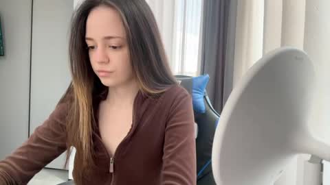 Snapshot of elowynx chatting on April 2026 11:09:01 AM Milana online show from April 2026 11:09:01 AM