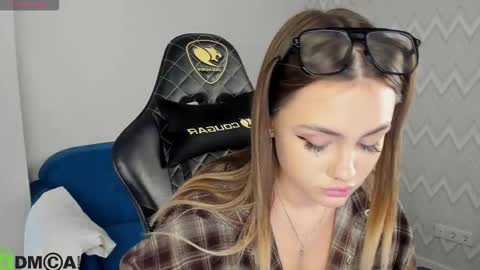 Snapshot of elsa_carterr chatting on November 2025 01:11:01 PM elsa_carterr online show from November 2025 01:11:01 PM