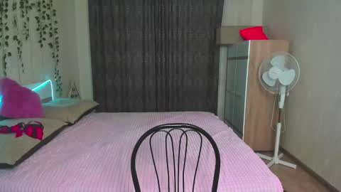 Elsa  online show from December 2024 03:09:01 AM