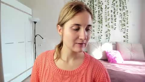 Elsa  online show from September 2025 04:48:02 AM