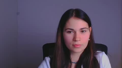 Elsa online show from December 2024 07:55:01 PM