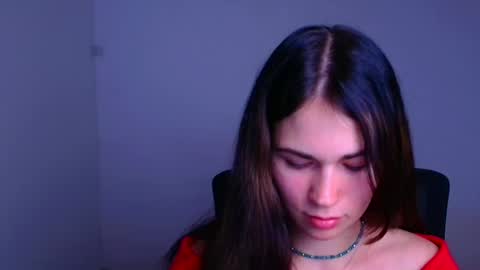 Elsa online show from December 2024 07:59:02 PM