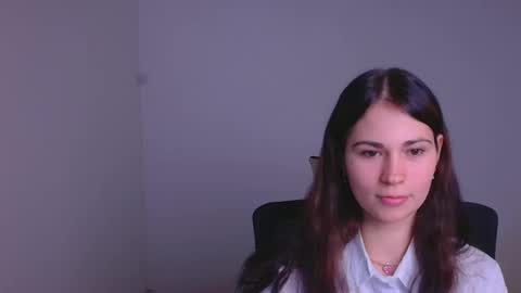 Elsa online show from December 2024 07:01:01 PM