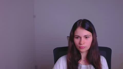 Elsa online show from December 2024 07:22:01 PM