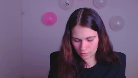 Elsa online show from February 2025 07:45:02 PM