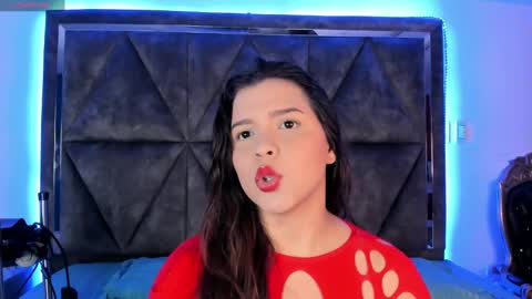 Snapshot of elsalombardi chatting on February 2025 12:17:02 PM Elsa online show from February 2025 12:17:02 PM