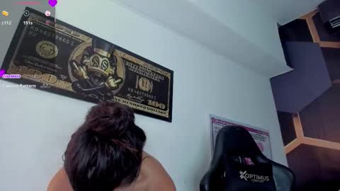 Snapshot of elsalombardi chatting on October 2025 12:28:02 PM Elsa online show from October 2025 12:28:02 PM