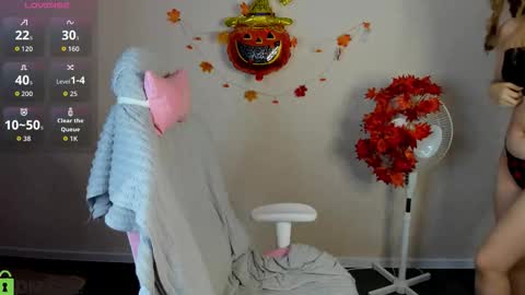 Elsie online show from October 2025 01:07:02 AM