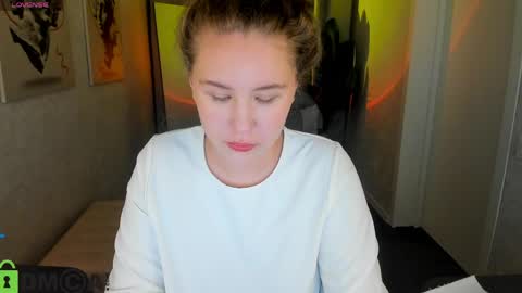 Elsie online show from May 2026 01:00:01 AM